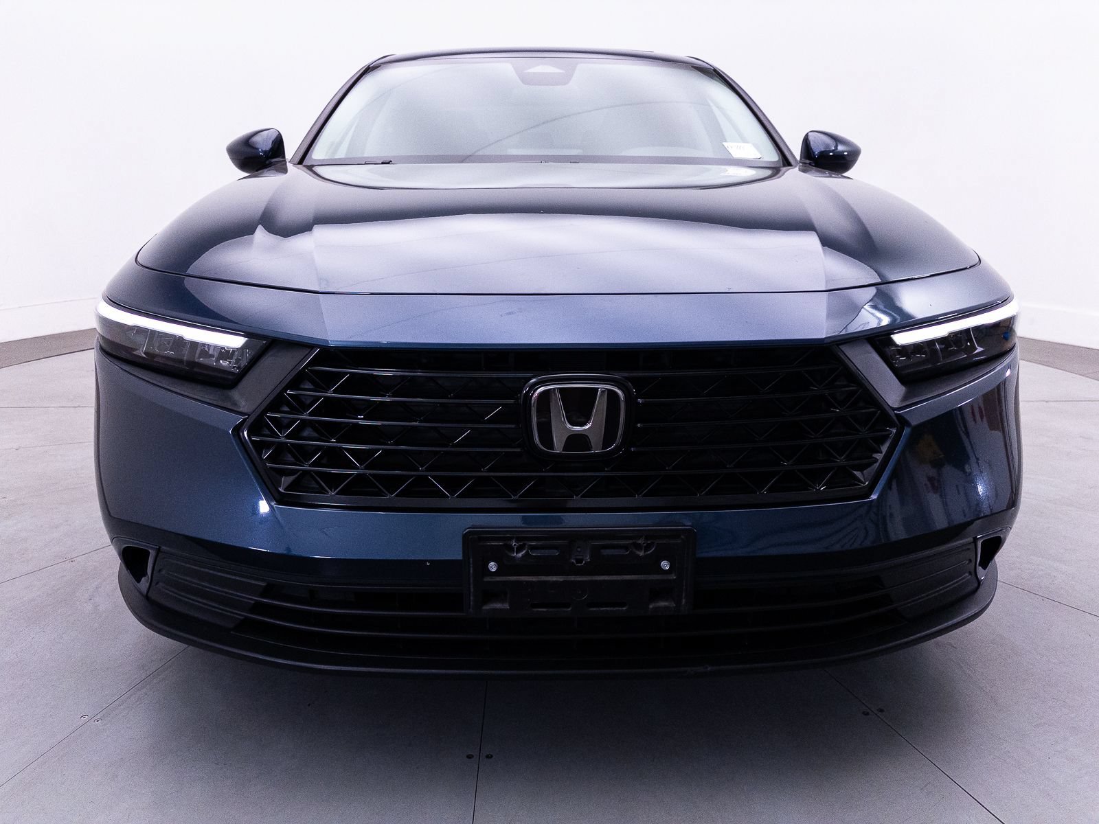 Used 2023 Honda Accord EX image 11