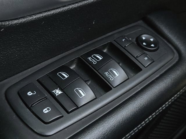 Used 2019 Chrysler Pacifica Touring Plus w/ S Appearance Package image 28