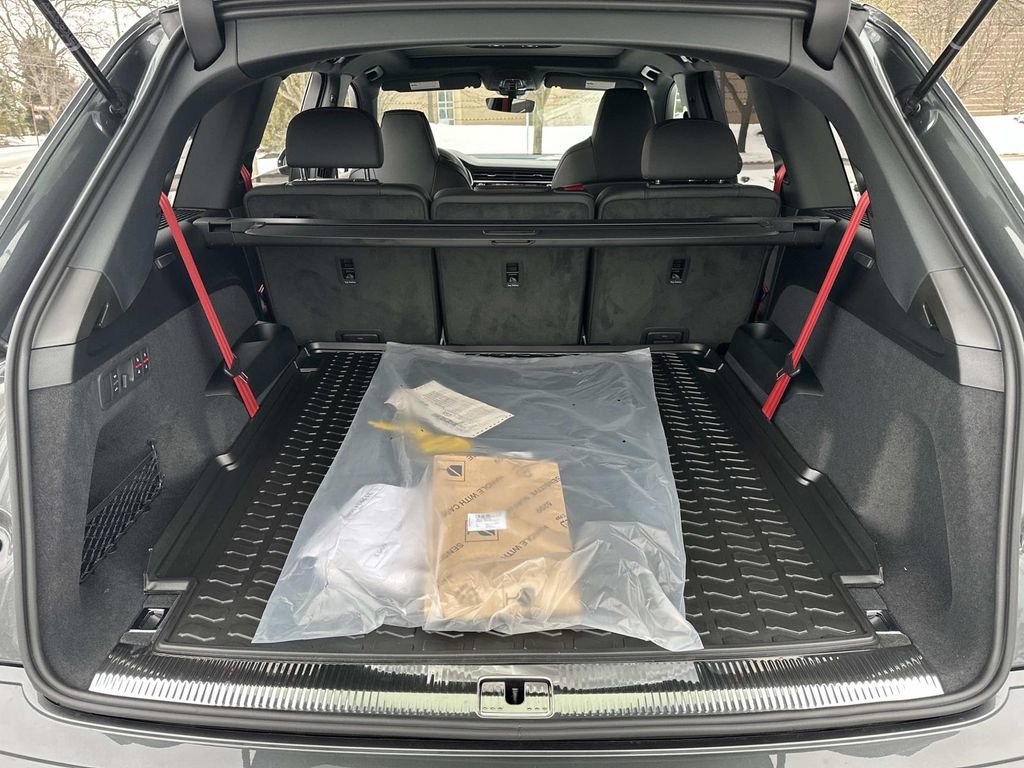 New 2026 Audi Q7 3.0T Prestige image 9