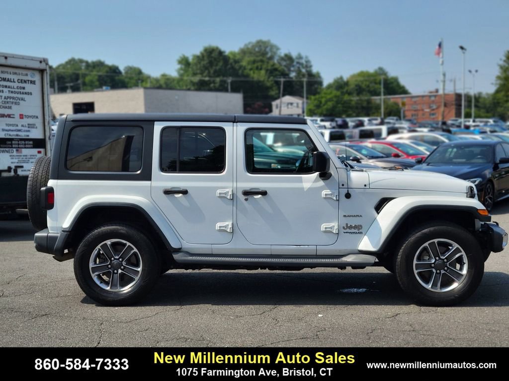 Used 2019 Jeep Wrangler Unlimited Sahara image 5
