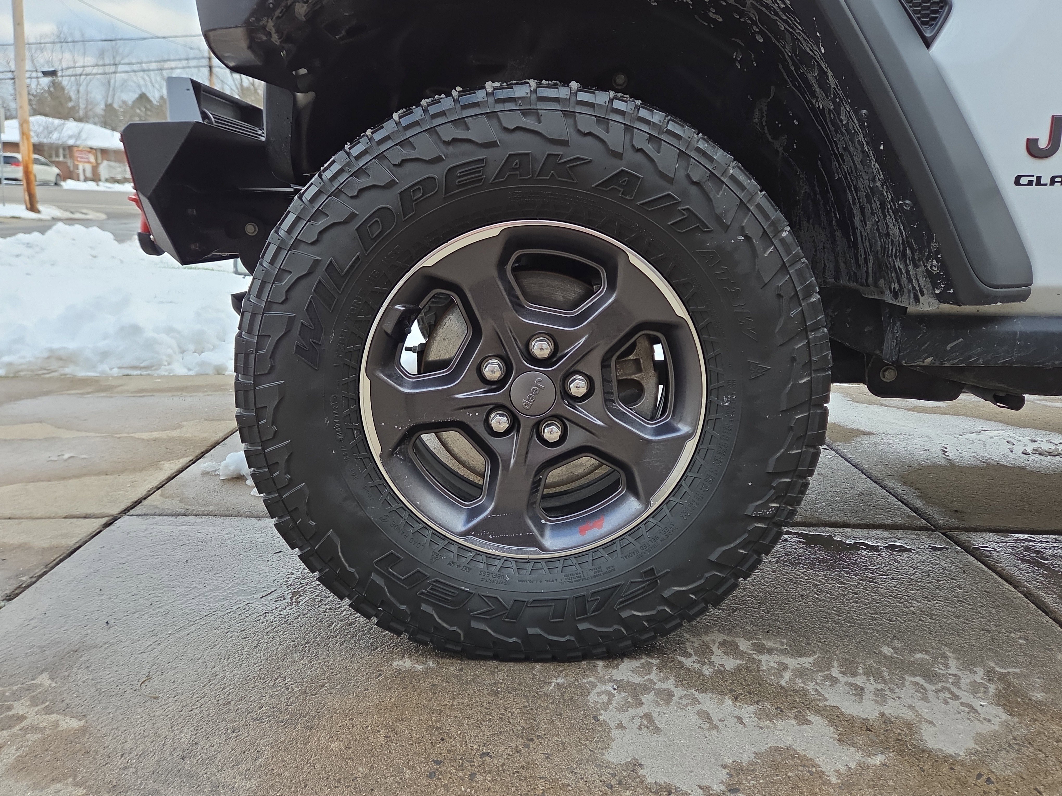 Used 2022 Jeep Gladiator Rubicon w/ Cold Weather Group image 11