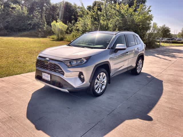 Used 2020 Toyota RAV4 Limited AWD/4WD image 2