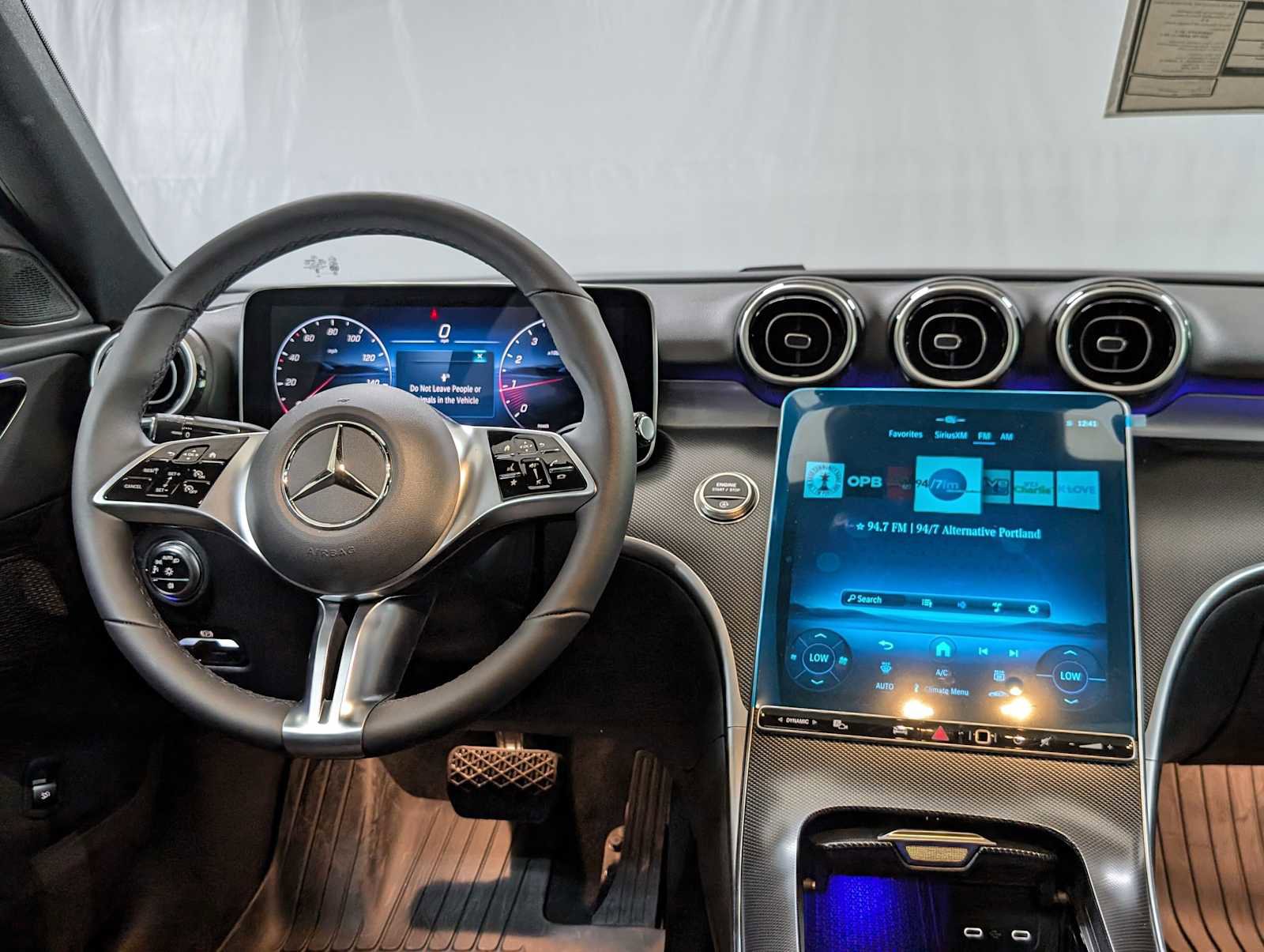 Used 2025 Mercedes-Benz C 300 4MATIC Sedan image 22