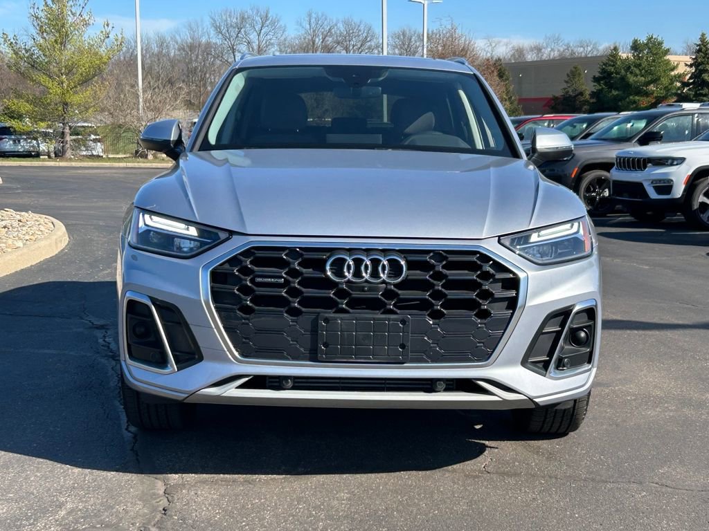 Used 2023 Audi Q5 2.0T Premium Plus w/ Premium Plus Package image 2