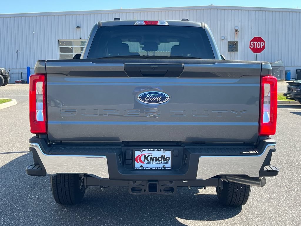 New 2026 Ford F250 XLT w/ F-250 >10K GVWR Package AWD/4WD image 26