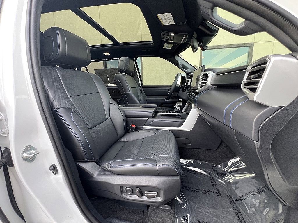 Used 2024 Toyota Sequoia Platinum image 29