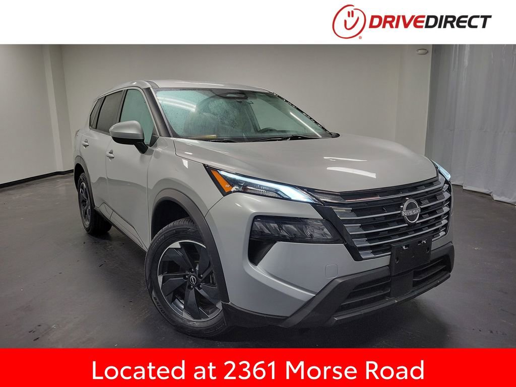 Used 2024 Nissan Rogue SV image 1