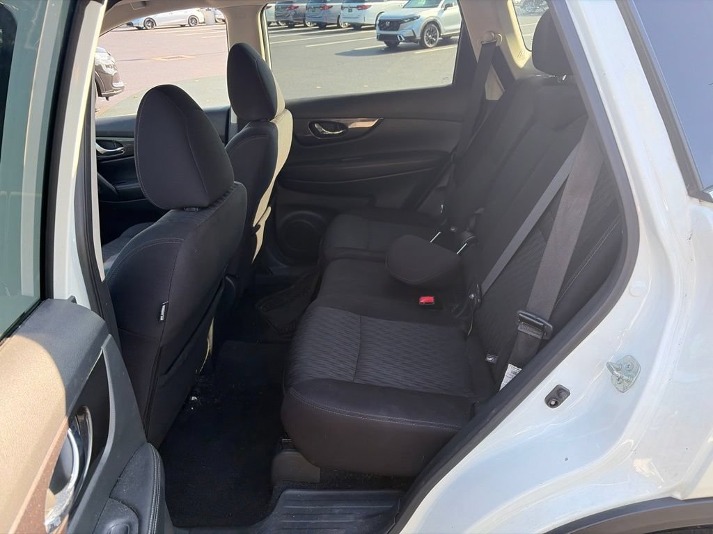 Used 2019 Nissan Rogue SV AWD/4WD image 25
