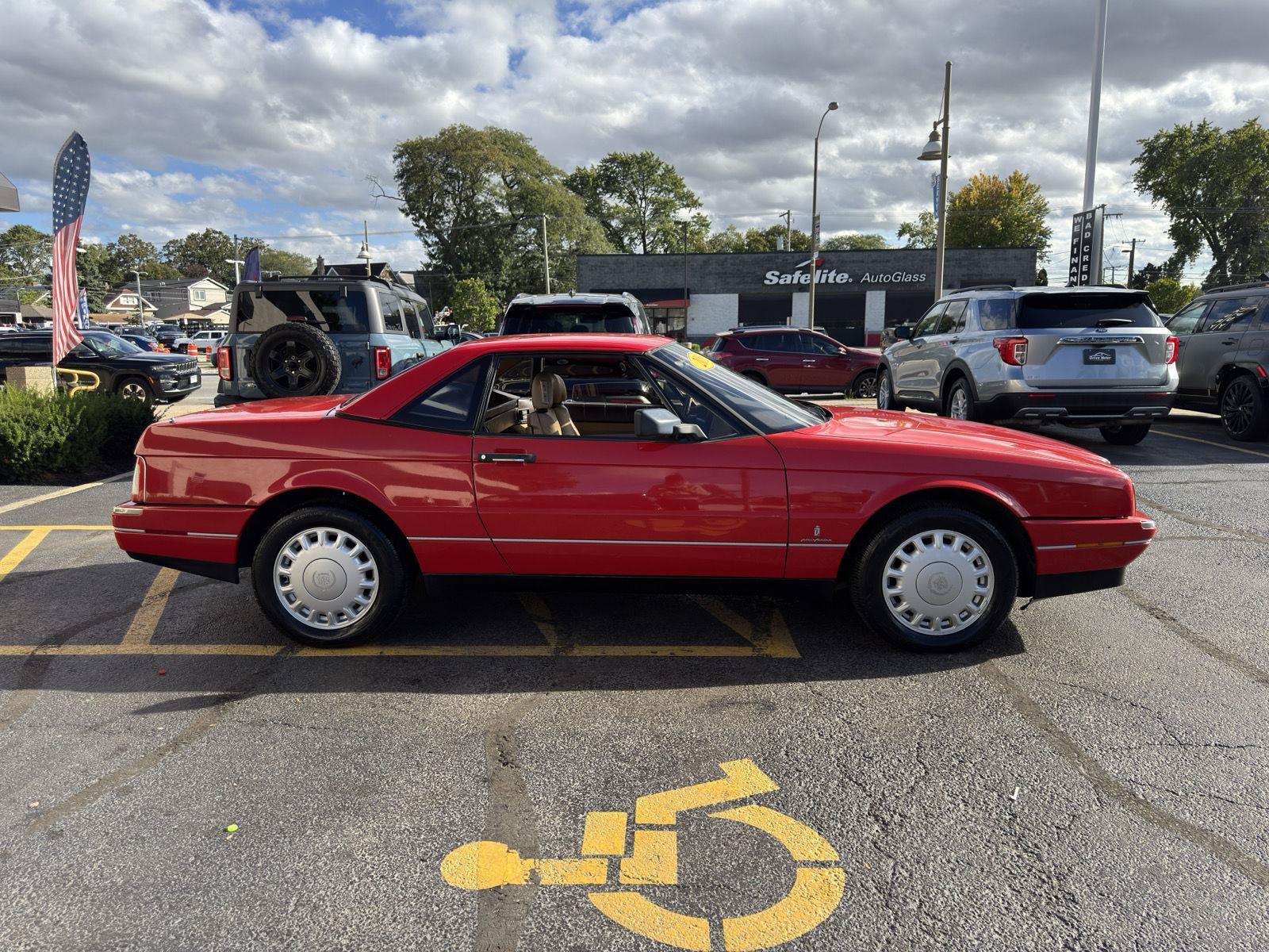 Used 1988 Cadillac Allante FWD image 9