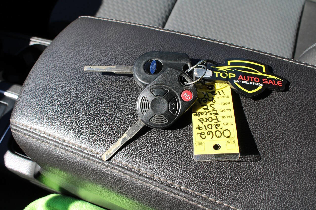 Used 2017 Ford Escape SE image 81