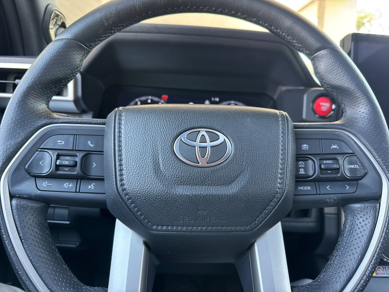 Used 2025 Toyota 4Runner TRD Off-Road Premium w/ Tow Technology Package AWD/4WD image 23