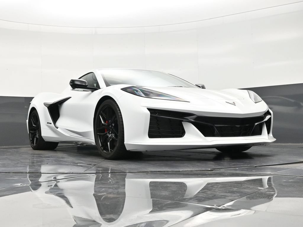 Used 2025 Chevrolet Corvette Z06 RWD image 27