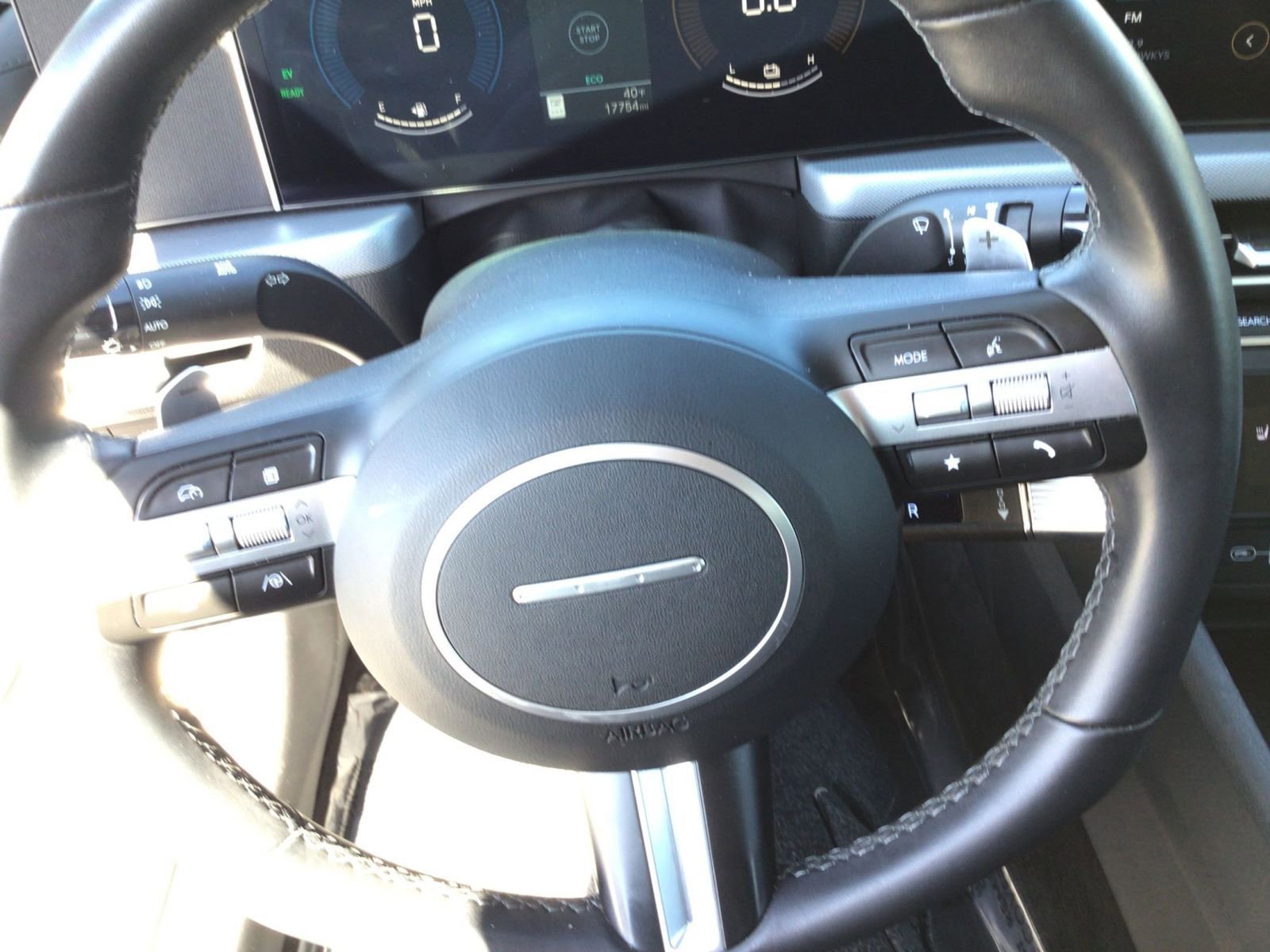 Used 2025 Hyundai Sonata SEL FWD image 29