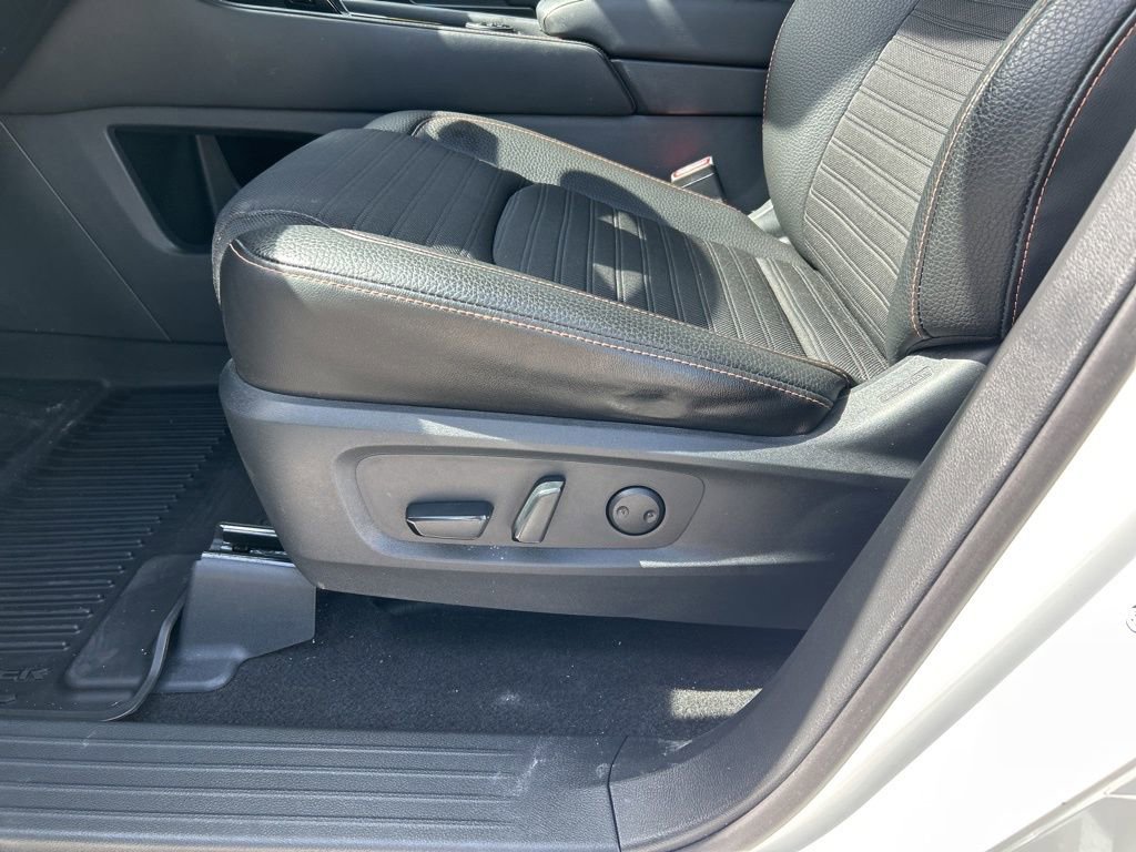 Certified 2023 Nissan Pathfinder Rock Creek image 18