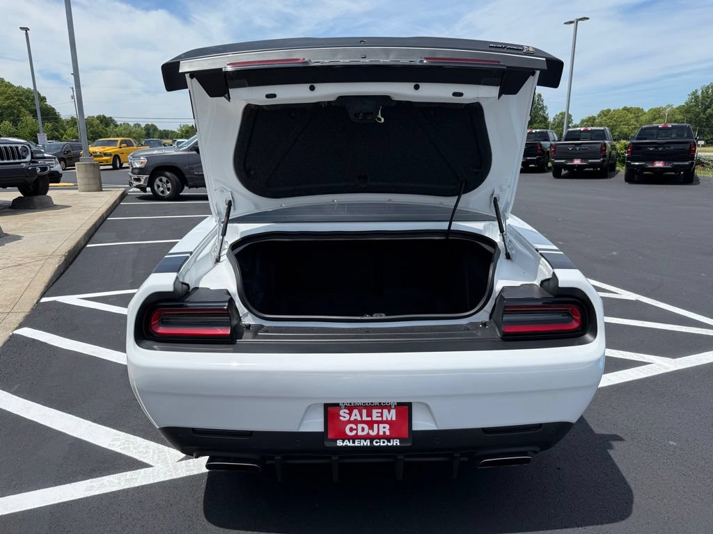 Used 2022 Dodge Challenger R/T Scat Pack w/ Driver Convenience Group RWD image 8