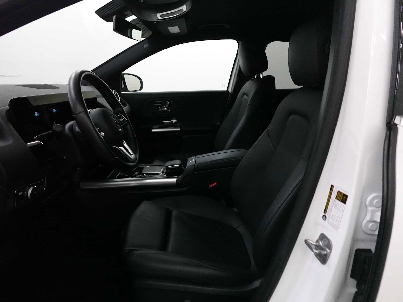 Used 2023 Mercedes-Benz GLA 250 4MATIC image 13