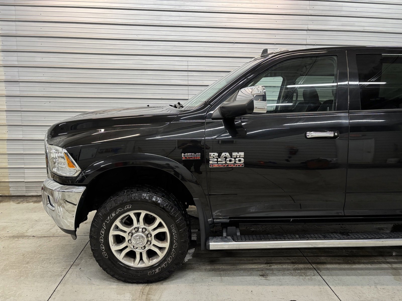 Used 2018 RAM 2500 Laramie w/ Snow Chief Group image 3
