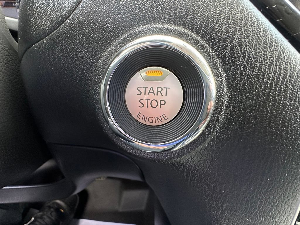 Used 2018 Nissan Pathfinder S AWD/4WD image 19