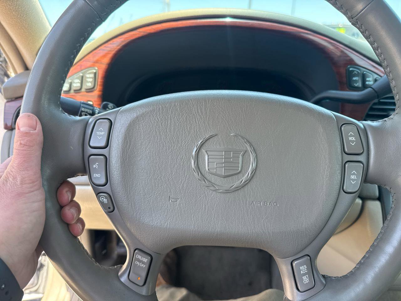 Used 2004 Cadillac De Ville w/ Equipment Group FWD image 15