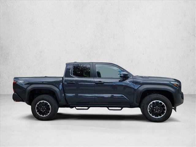 Used 2025 Toyota Tacoma TRD Off-Road w/ TRD Off Road Upgrade Package AWD/4WD image 4