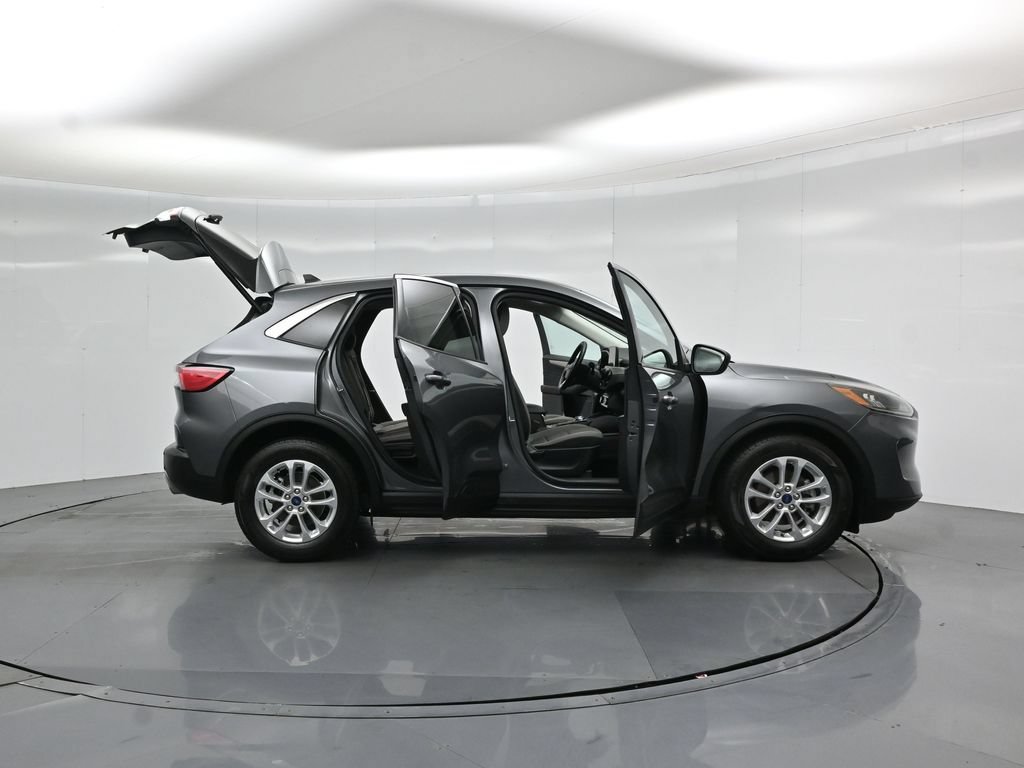 Used 2022 Ford Escape SE w/ Convenience Package FWD image 4