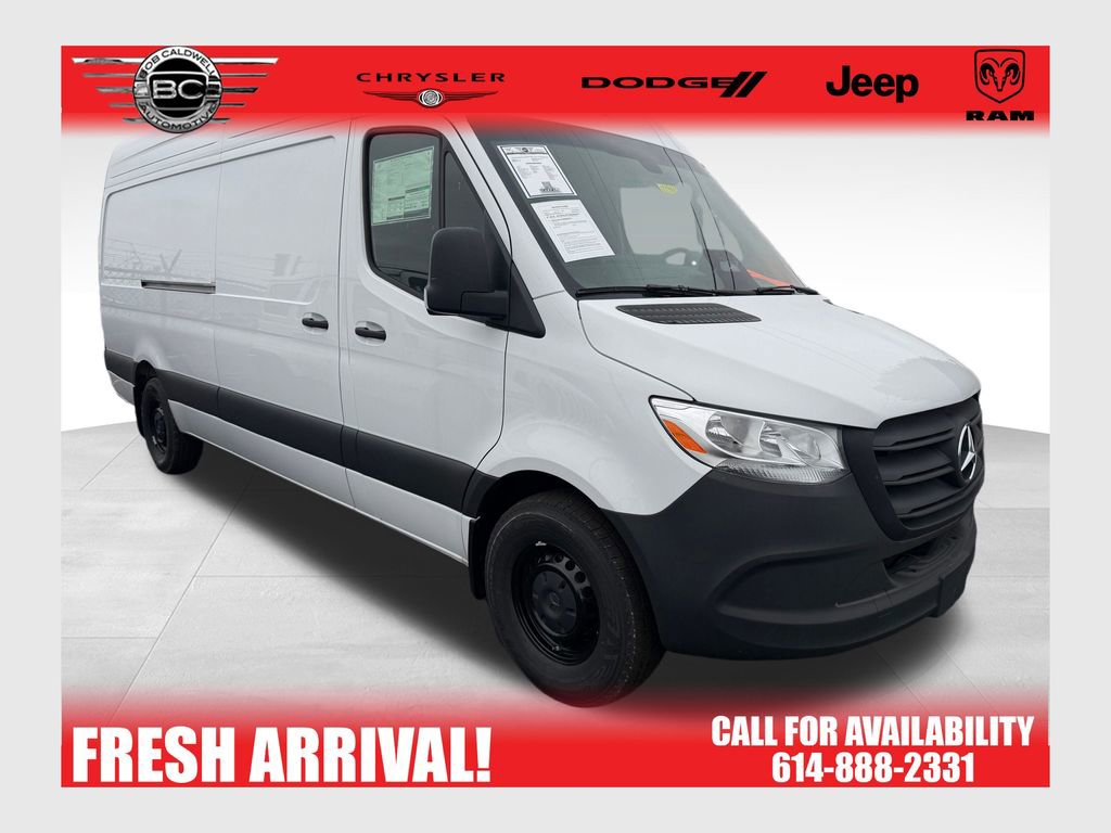 Used 2025 Mercedes-Benz Sprinter 2500 image 1
