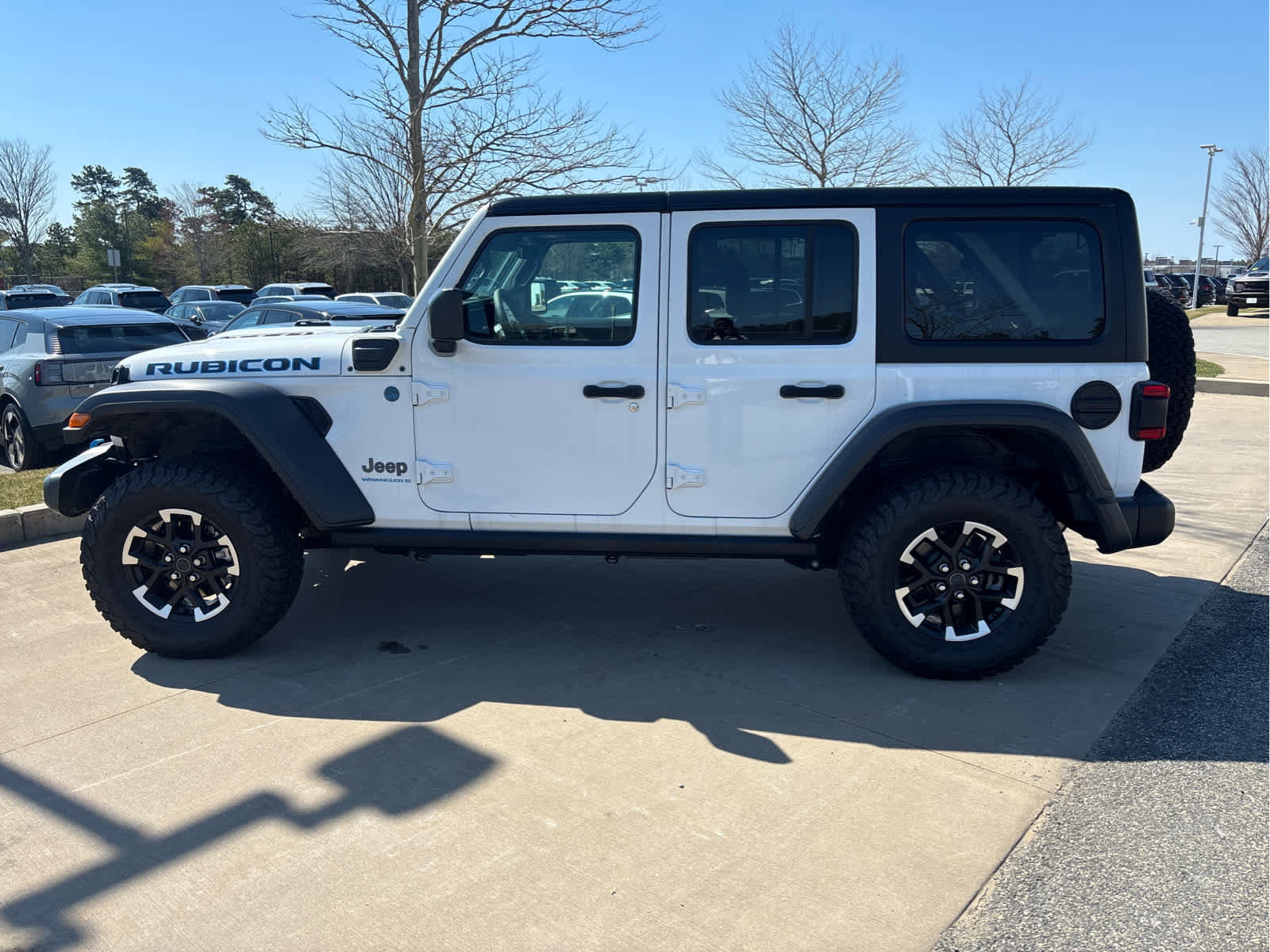 Used 2024 Jeep Wrangler Unlimited Rubicon 4xe w/ Capability Package image 6