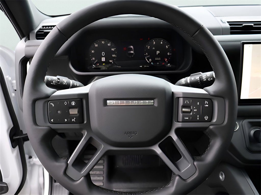New 2025 Land Rover Defender 90 X-Dynamic SE image 32