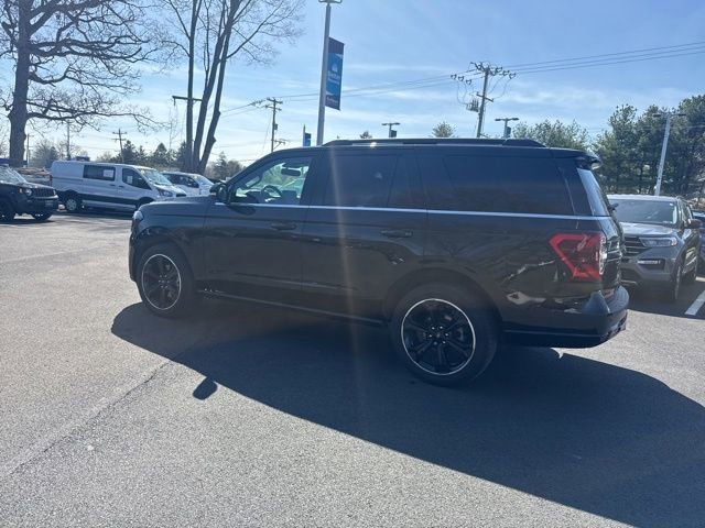 Used 2024 Ford Expedition Limited image 6