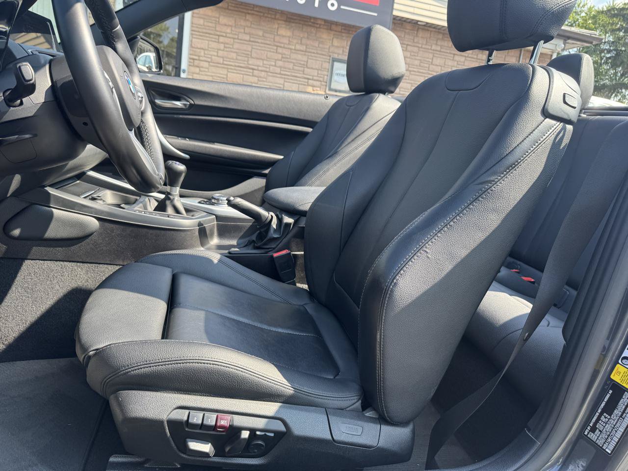 Used 2015 BMW M235i Convertible RWD image 23