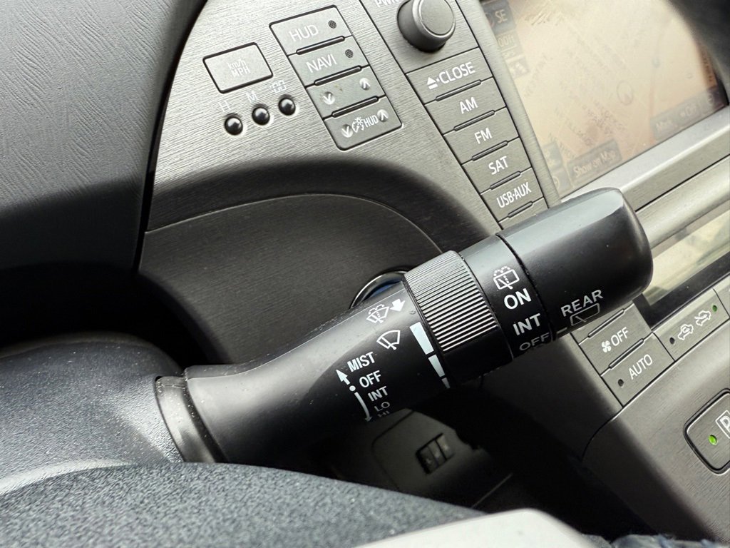 Used 2015 Toyota Prius Five w/ Advanced Technology Package image 28