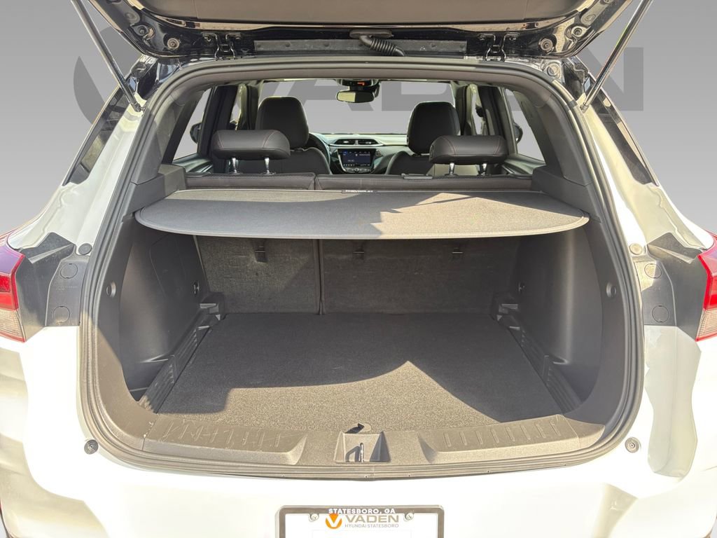 Used 2023 Chevrolet TrailBlazer RS w/ Convenience Package FWD image 23