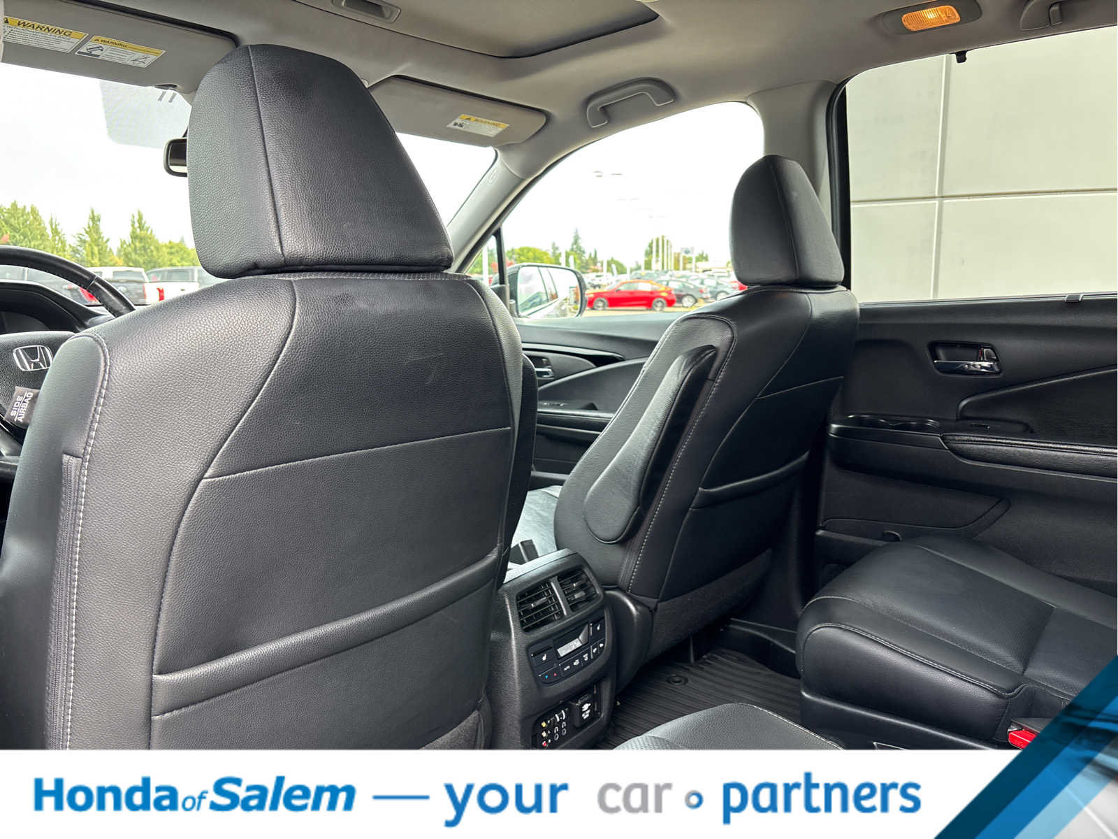 Used 2017 Honda Pilot Elite image 12