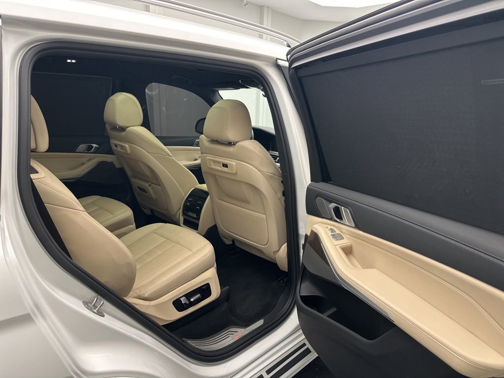 Used 2020 BMW X7 xDrive40i w/ Premium Package image 7