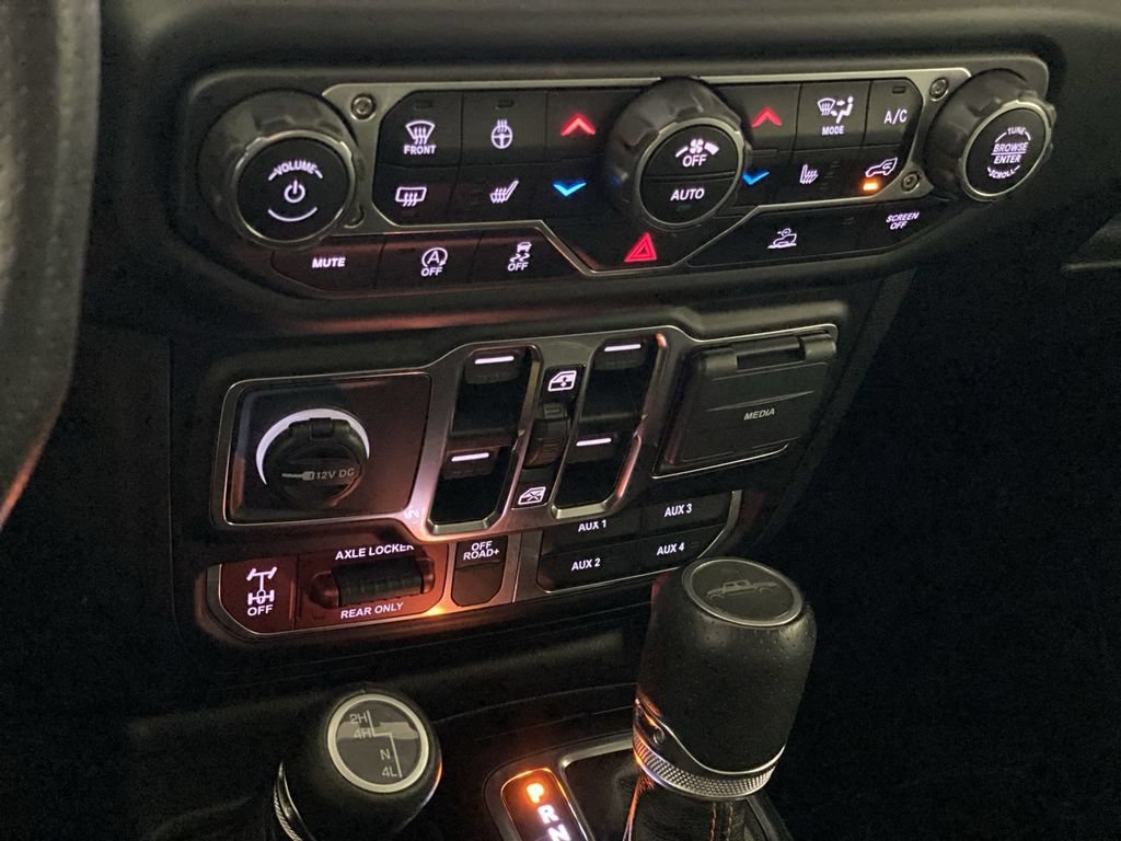 Used 2023 Jeep Gladiator Mojave w/ Cold Weather Group AWD/4WD image 23