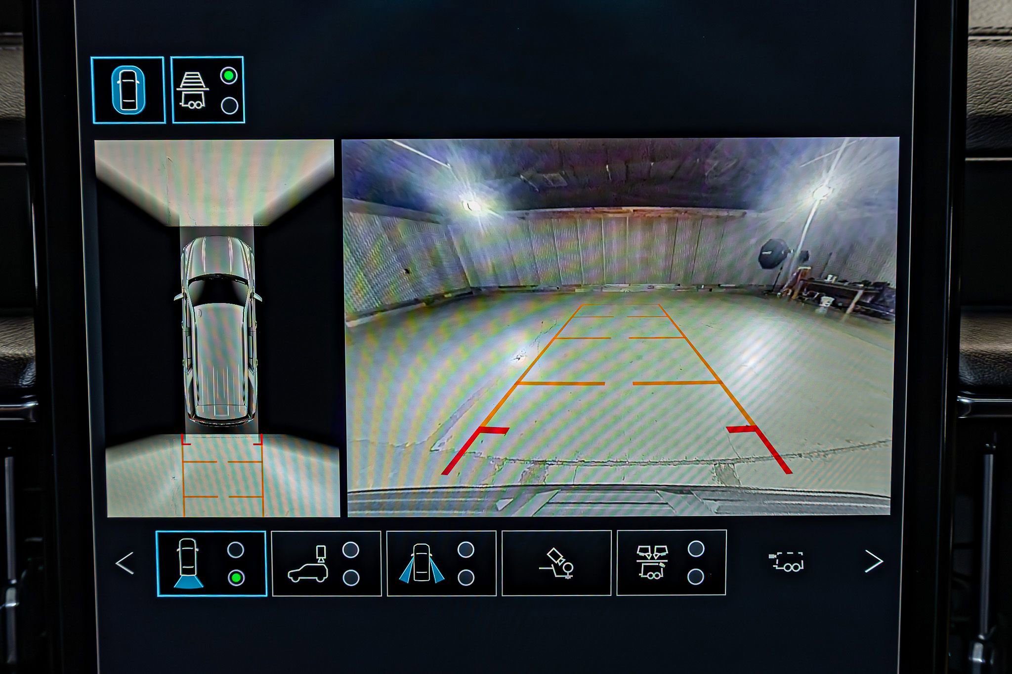 Used 2025 GMC Yukon Denali w/ Denali Reserve Package image 23