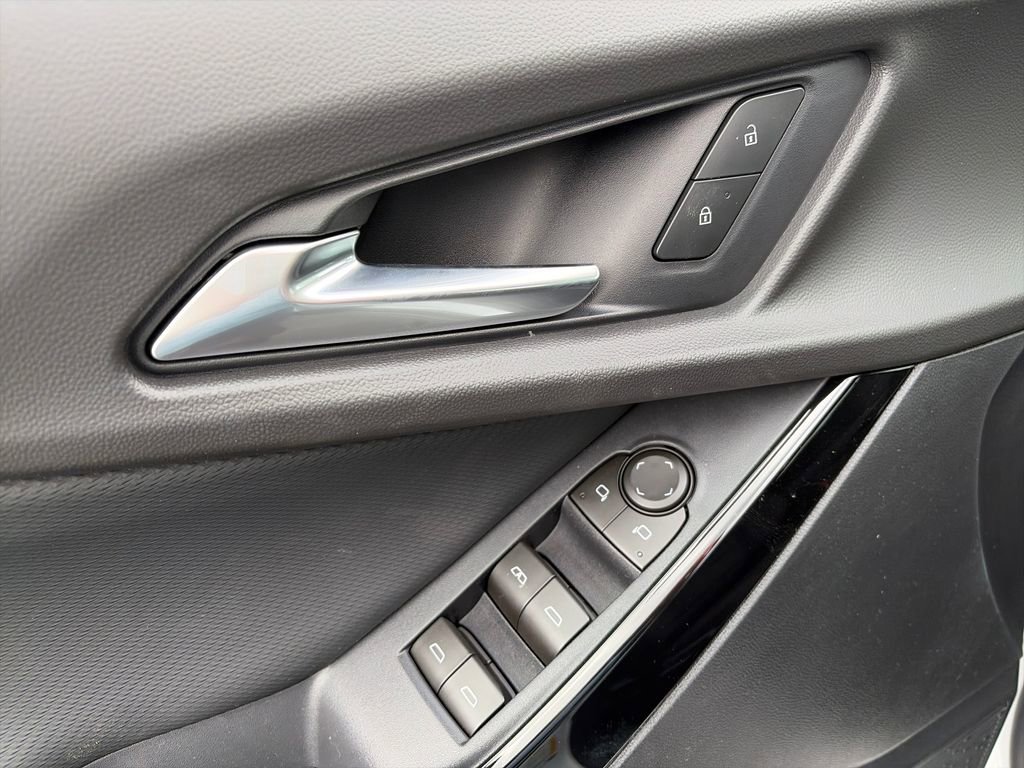 New 2026 Chevrolet Equinox LT w/ Safety and Technology Package image 16