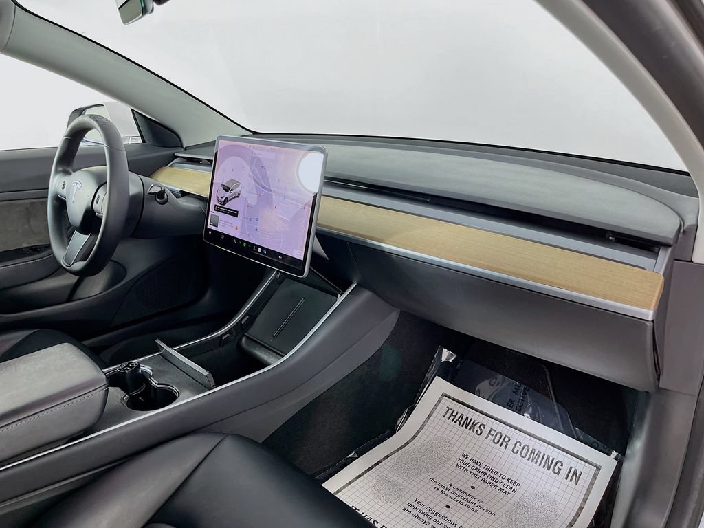Used 2020 Tesla Model 3 Standard Range RWD image 33
