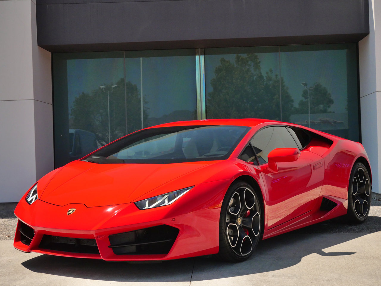 Used 2016 Lamborghini Huracan LP 580-2 RWD image 12