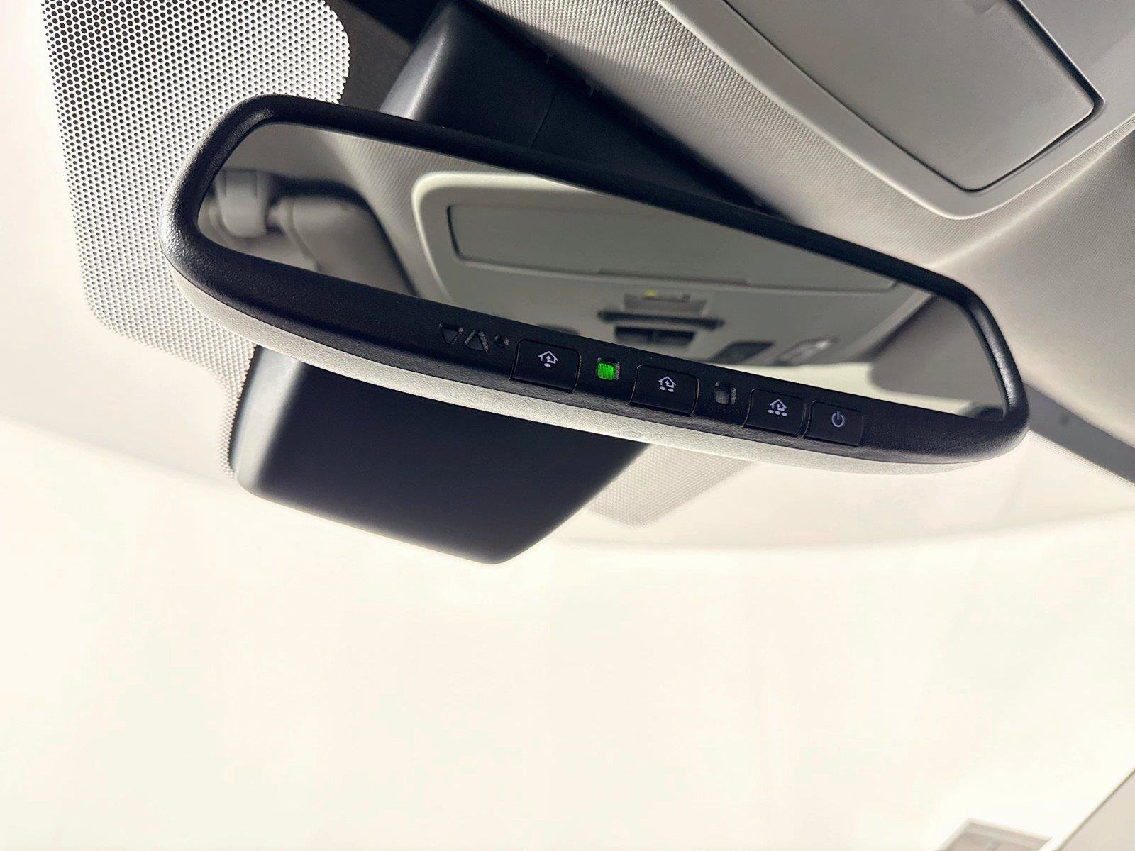 Certified 2025 Toyota Sienna XLE FWD image 22