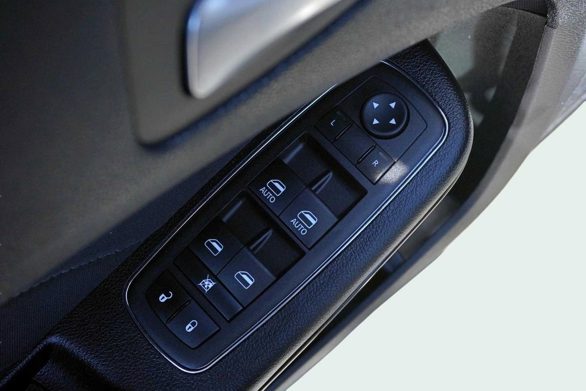 Used 2023 Dodge Charger SXT w/ Blacktop Package image 15