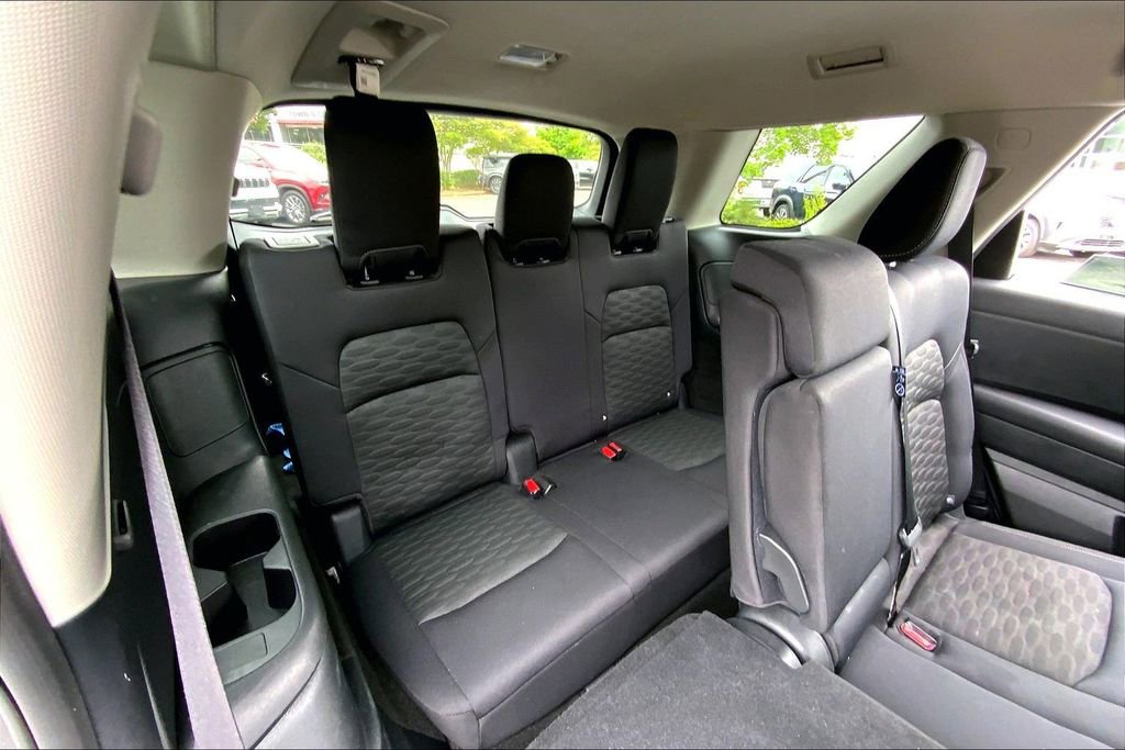Used 2023 Nissan Pathfinder SV AWD/4WD image 18