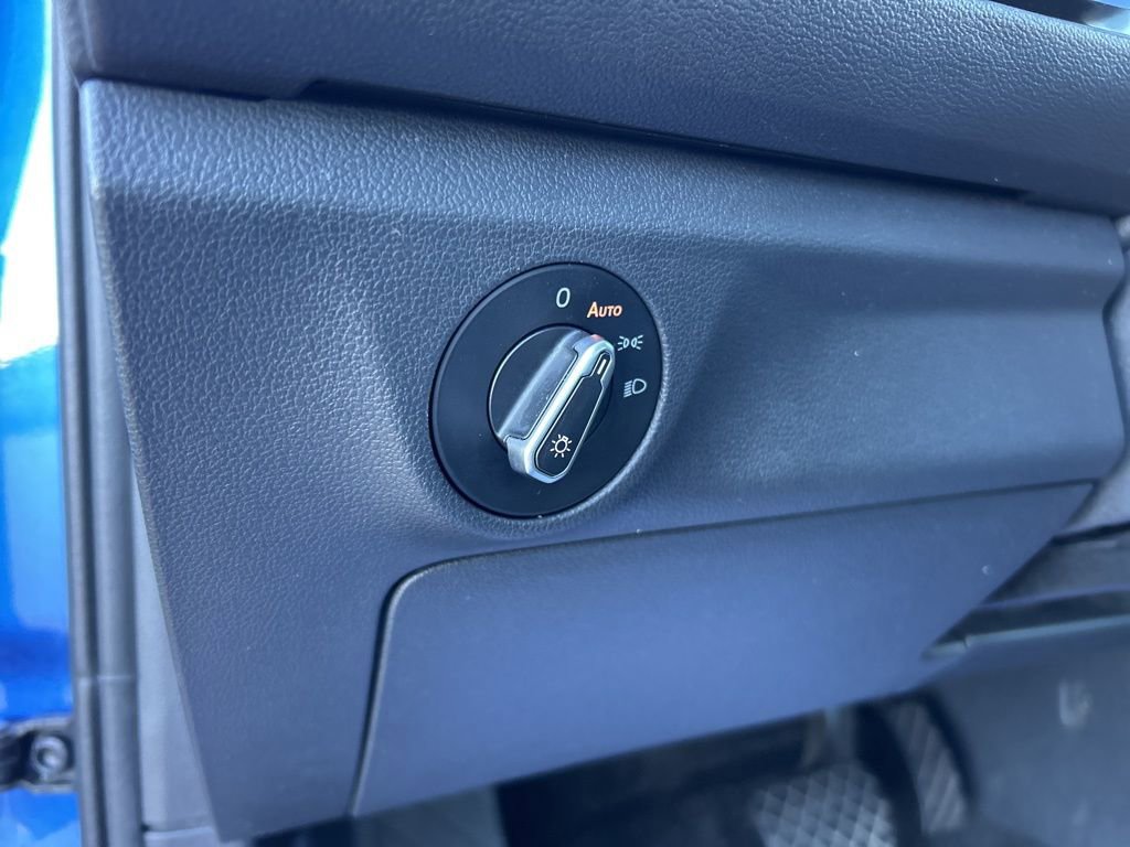 Used 2024 Volkswagen Jetta SE FWD image 16