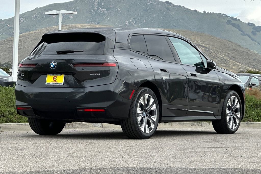 Used 2023 BMW iX xDrive50 w/ Convenience Package AWD/4WD video 3