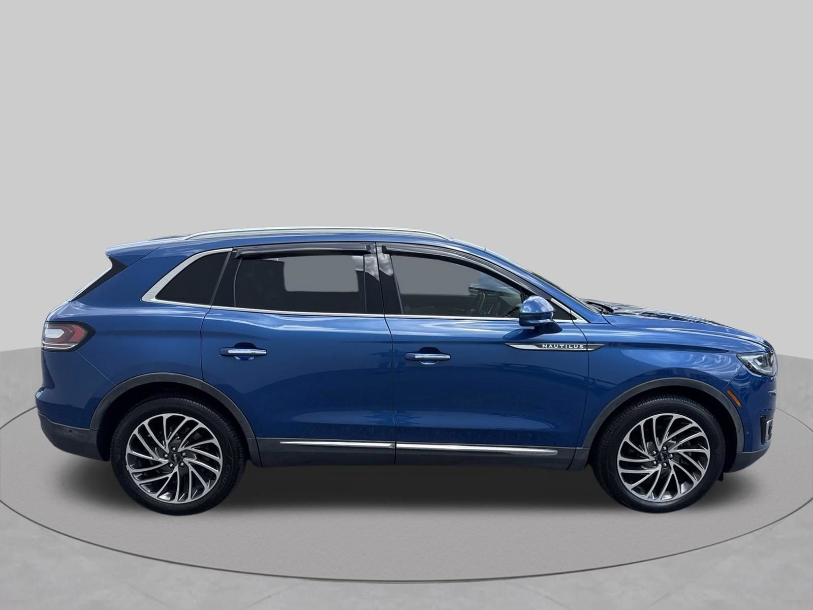 Used 2020 Lincoln Nautilus Reserve w/ Equipment Group 201A AWD/4WD image 10