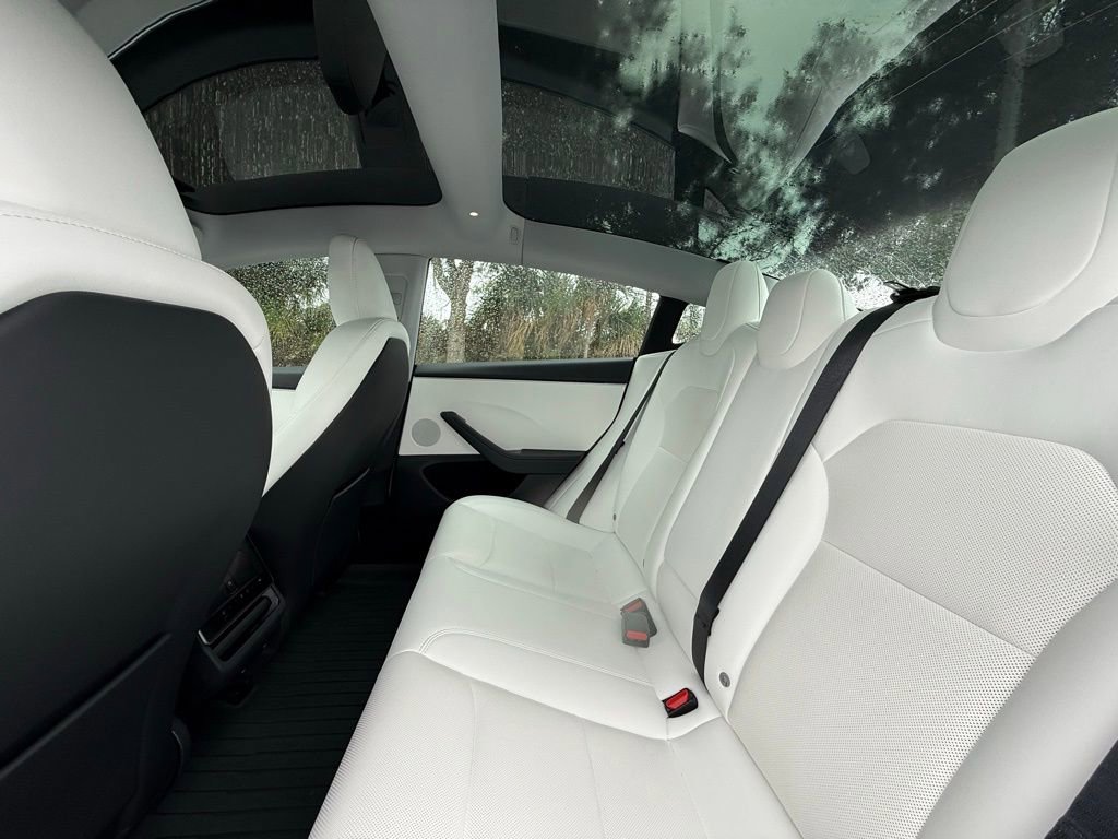 Used 2025 Tesla Model 3 Long Range image 15
