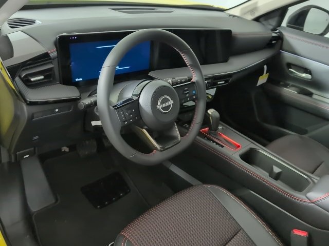 New 2026 Nissan Kicks SR w/ Cold Weather Package image 9