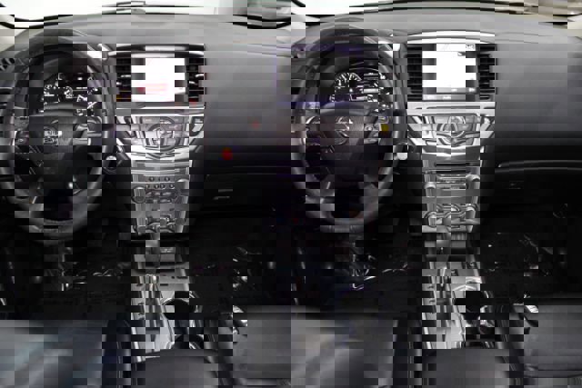 Used 2018 Nissan Pathfinder SL w/ Midnight Edition Package image 2