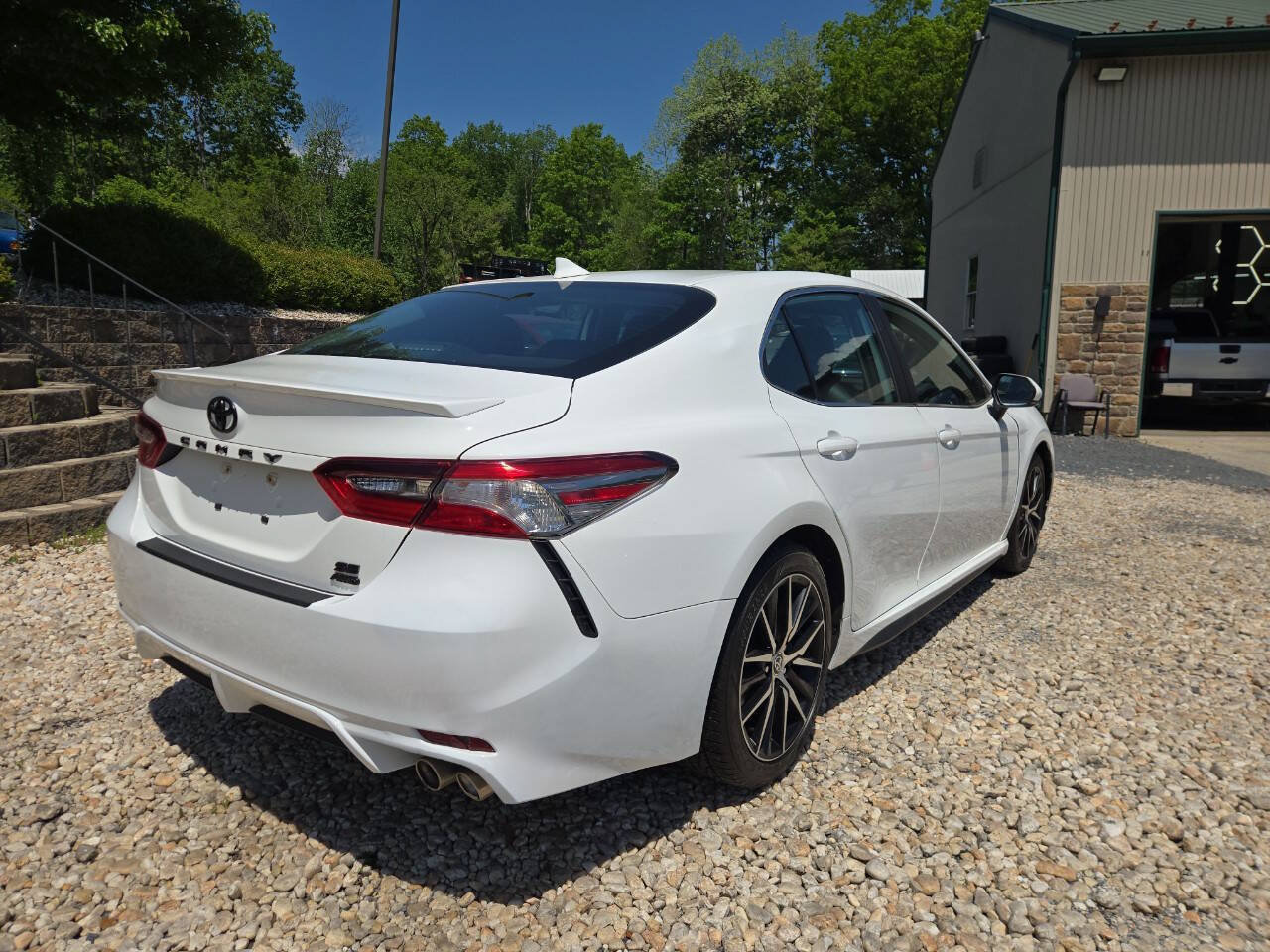 Used 2022 Toyota Camry SE w/ Cold Weather Package AWD/4WD image 6
