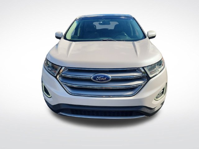 Used 2018 Ford Edge Titanium w/ Equipment Group 301A FWD image 8